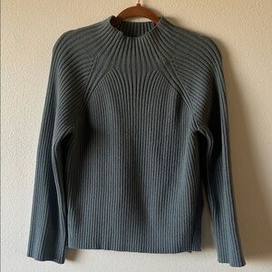 Oversized Ribbed Sweater